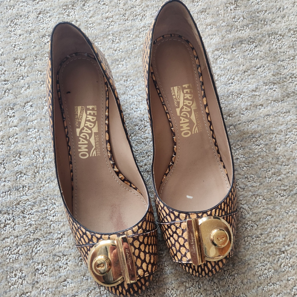 Ferragamo Low Heel Pumps